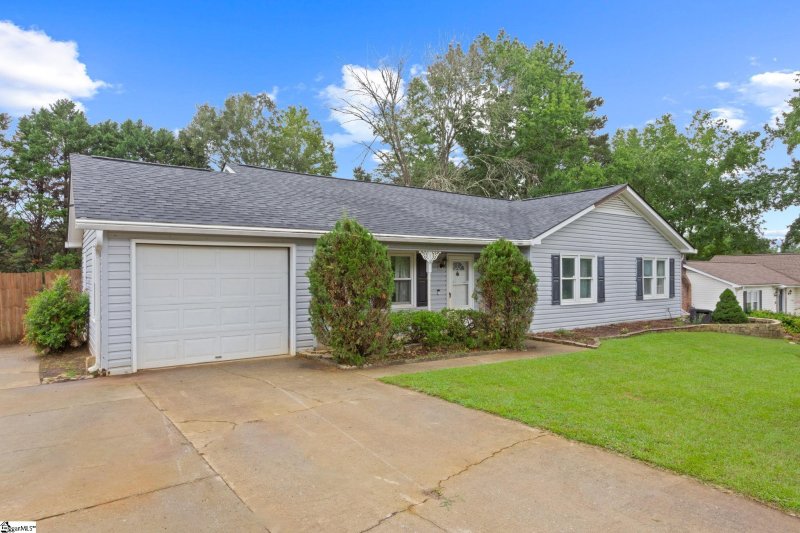 Property image 2 at 112 Snipe Lane, Easley, SC 29642