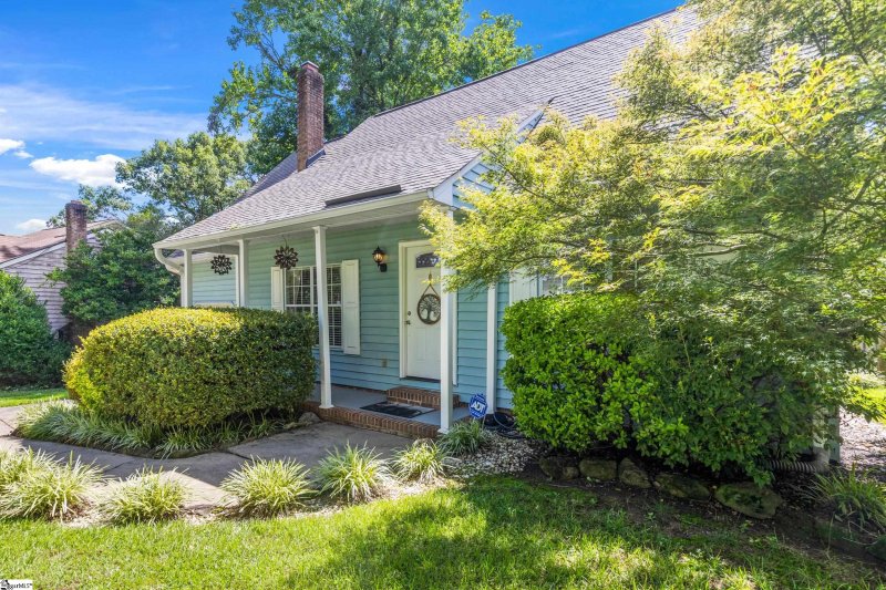 204 Three Forks Place