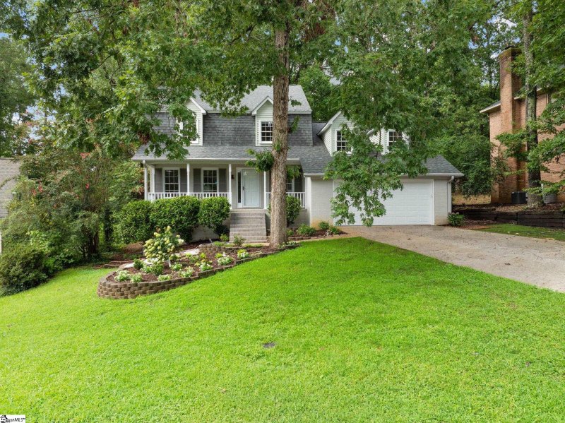 Property image 2 at 214 Appomattox Drive, Simpsonville, SC 29681