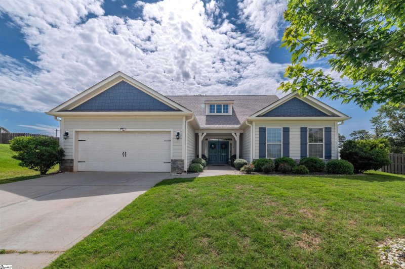 Property image 2 of 203 Waymeet Court in Rivermill, Piedmont, SC 29673