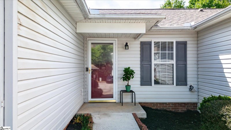 Property image 3 of 71 Huntress Drive in Foxfield Common, Greer, SC 29651