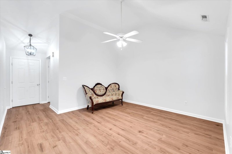 Property image 5 of 71 Huntress Drive in Foxfield Common, Greer, SC 29651