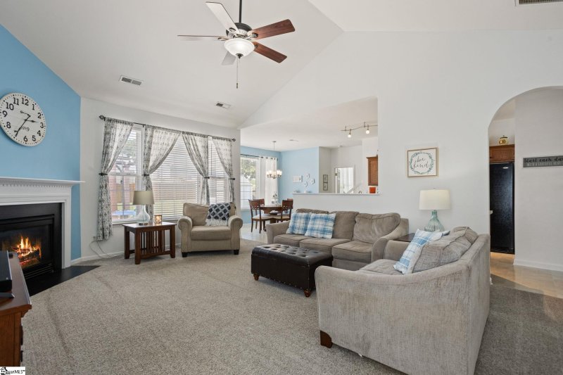 Property image 5 of 105 Worcester Lane in Hamilton Park, Easley, SC 29642