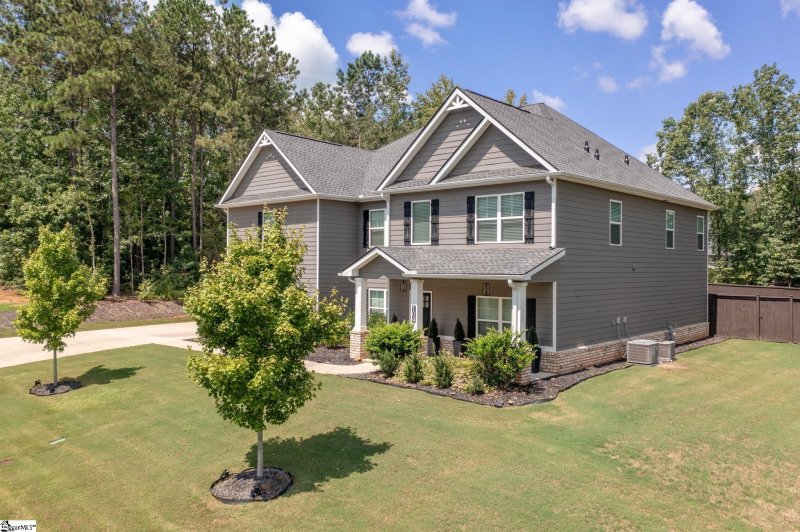 Property image 3 of 104 Trollingwood Way in The Estates at Trollingwood, Pelzer, SC 29669
