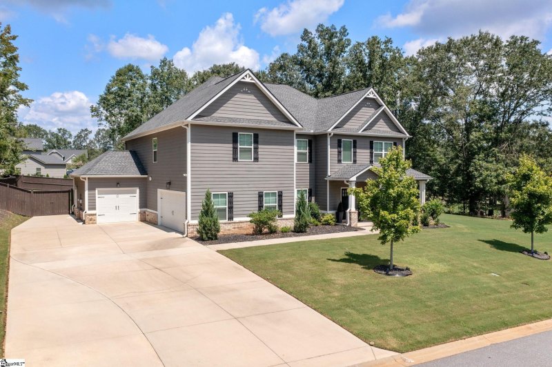 Property image 4 of 104 Trollingwood Way in The Estates at Trollingwood, Pelzer, SC 29669