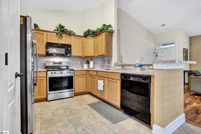 Property image 3 at 104 Penrith Court, Simpsonville, SC 29681