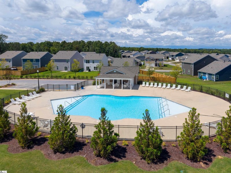 Property image 3 of 1856 Bridle Lane in Paddock Point, Roebuck, SC 29376