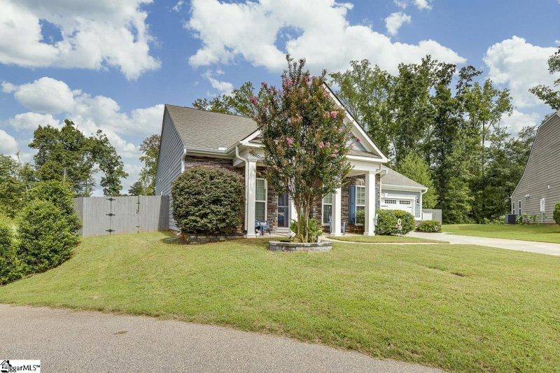 Property image 2 at 120 Dauphine Way, Greer, SC 29650