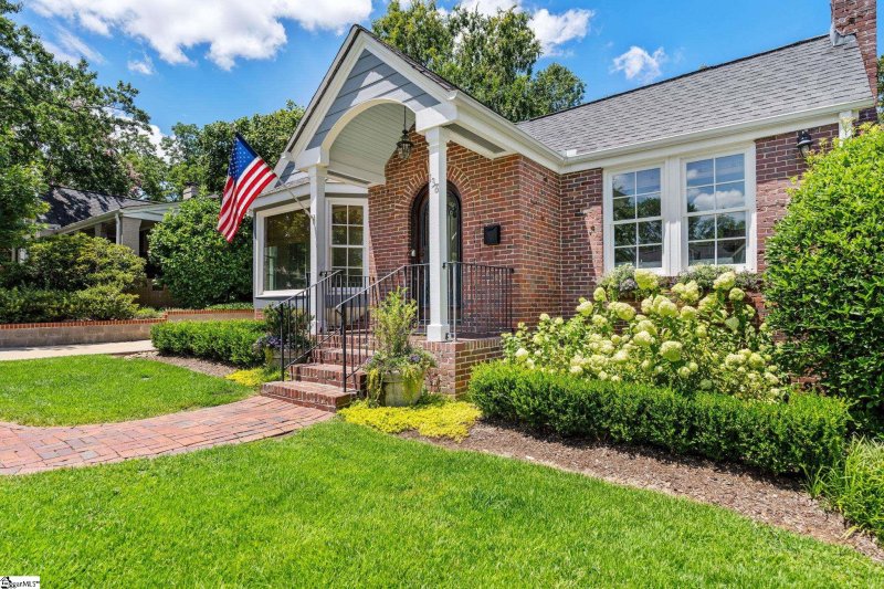 Property image 2 at 138 Lanneau Drive, Greenville, SC 29605