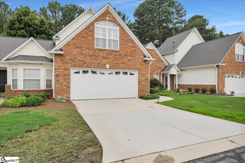 Property image 2 of 664 Ivybrooke Avenue in Ivybrooke, Greenville, SC 29615