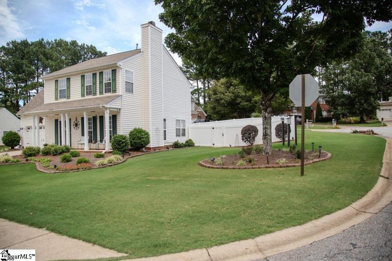 Property image 5 at 11 Stapleford Park Drive, Greenville, SC 29607