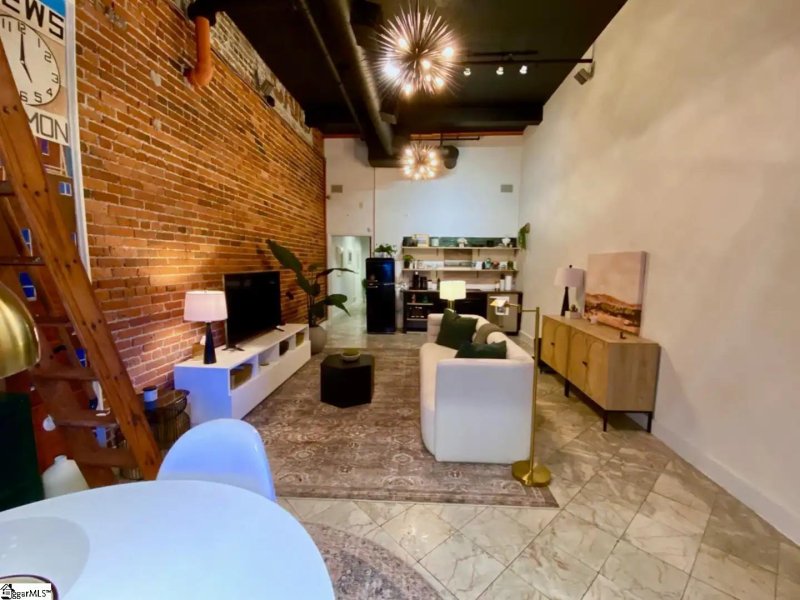 Property image 4 of 102 W North Street in Downtown, Greenville, SC 29601