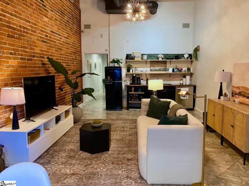 Property image 5 of 102 W North Street in Downtown, Greenville, SC 29601