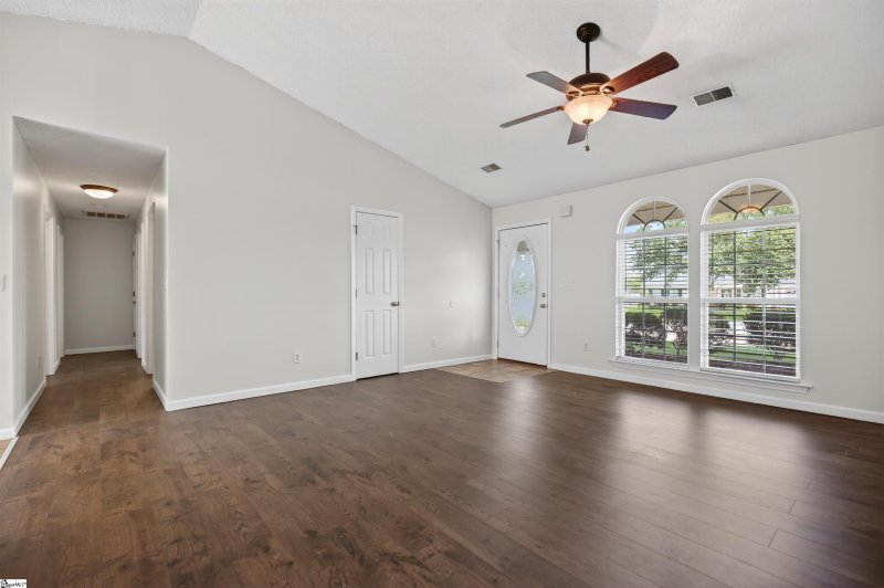 Property image 3 at 407 Ariel Court, Fountain Inn, SC 29644