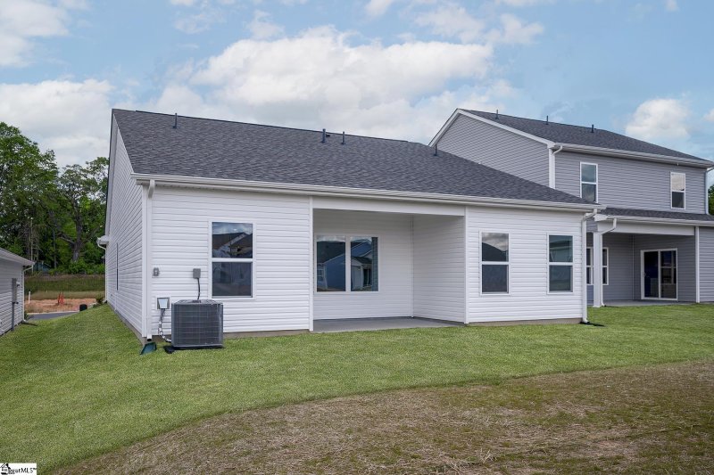 Property image 3 of 1069 Mossy Oak Drive in Henson Creek Farms, Moore, SC 29369