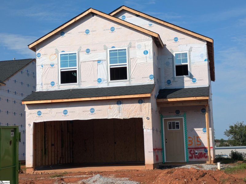 Tucker Ridge, Pendleton Community