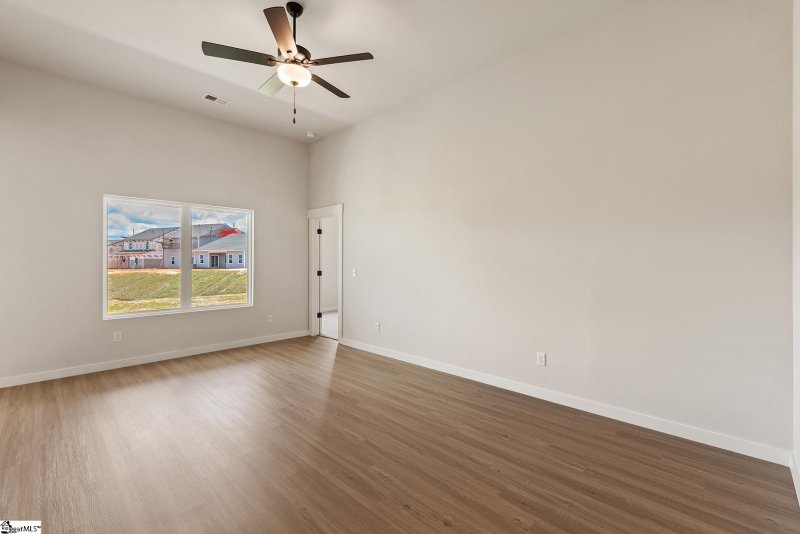 Property image 3 of 1208 Crested Iris Street in Henson Creek Farms, Moore, SC 29369