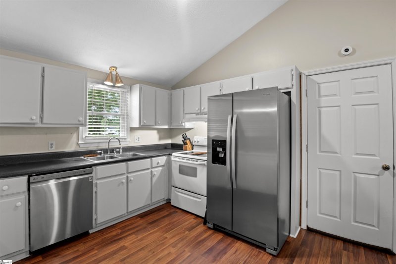 Property image 3 at 101 Shagbark Court, Simpsonville, SC 29680