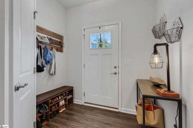 Property image 4 of 32 Country Dale Drive in South Main Townes, Greer, SC 29650