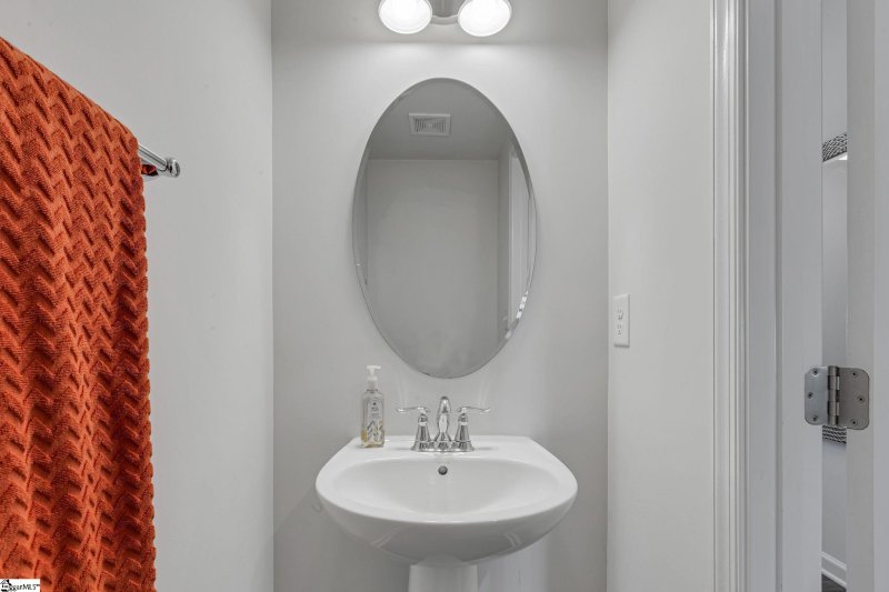 Property image 5 of 32 Country Dale Drive in South Main Townes, Greer, SC 29650