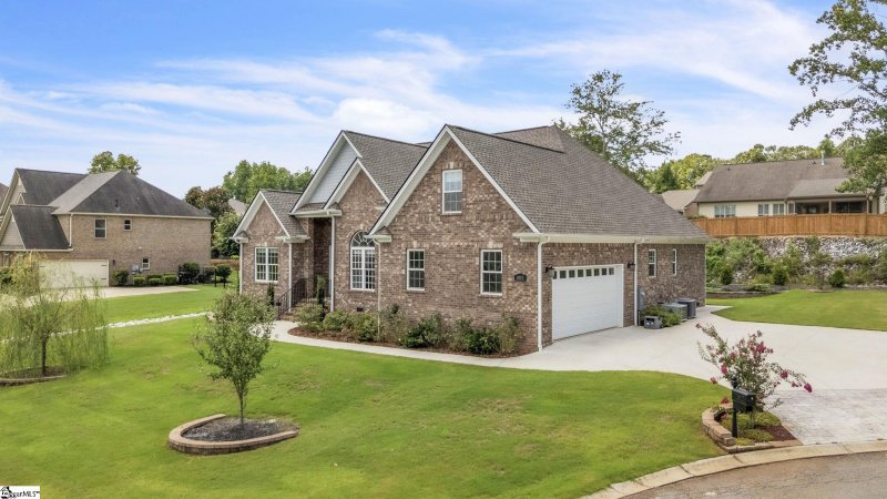 Property image 4 of 1015 Winmar Drive in Brookstone Meadows, Anderson, SC 29621