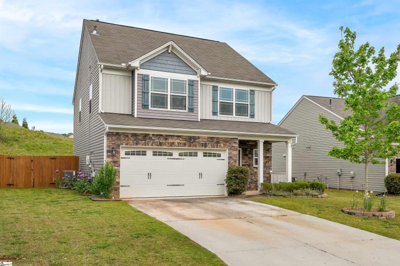 Property image 2 at 144 Caledonia Drive, Easley, SC 29642