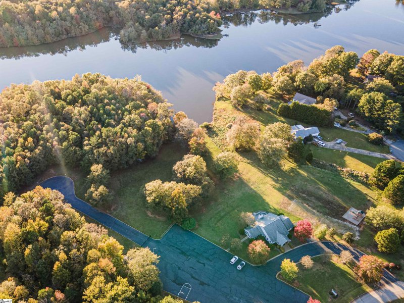 Property image 3 of 00 E Peninsula Drive in Lake Rabon Estates, Laurens, SC 29360