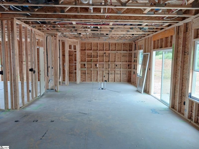 Property image 5 of 462 Haddon Road in Rutledge Estates, Woodruff, SC 29388