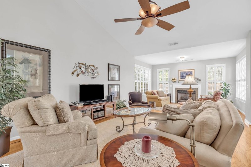 Property image 3 at 3 Meadowlands Way, Greenville, SC 29615