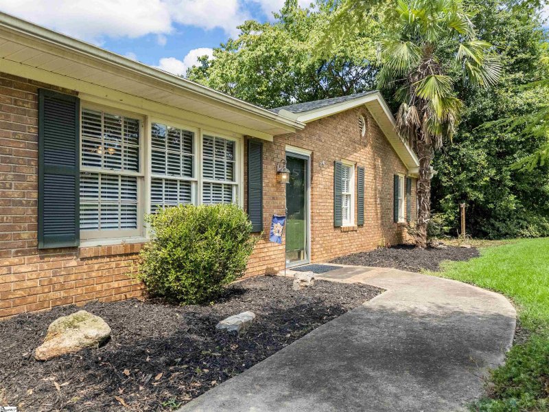 Property image 5 of 100 Eisenhower Street in Crestview Heights, Easley, SC 29642