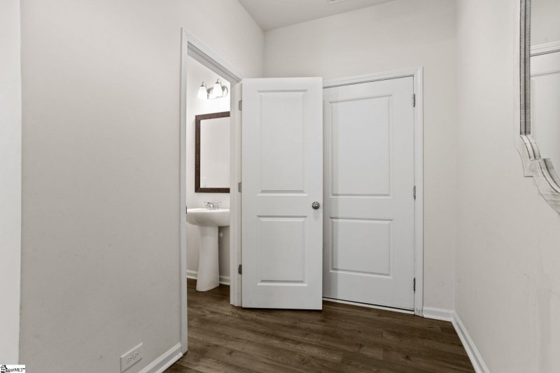 Property image 5 of 403 Hartland Place in Grandview Townes, Simpsonville, SC 29680