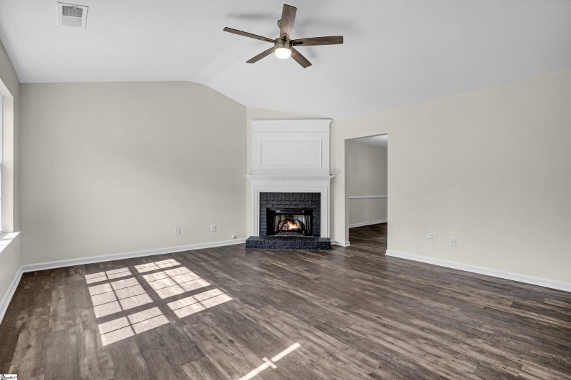 Property image 4 at 139 Bonnie Woods Drive, Greenville, SC 29605