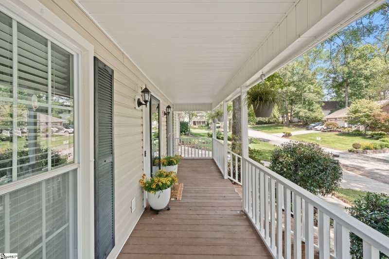 Property image 3 of 22 Bernwood Drive in Pebble Valley, Taylors, SC 29687