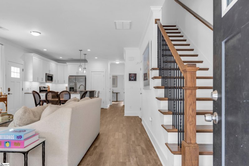 Property image 3 of 108 Arden Street Extension in Nicholtown, Greenville, SC 29607