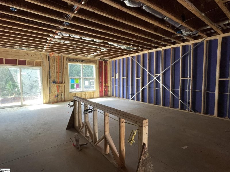 Property image 5 of 207 Spartina Court in East Main Townes, Spartanburg, SC 29307