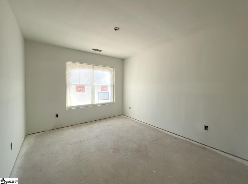 Property image 5 of 203 Spartina Court in East Main Townes, Spartanburg, SC 29307