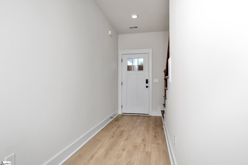 Property image 4 of 1074 Nadine Way in Donahue Hill, Greer, SC 29651