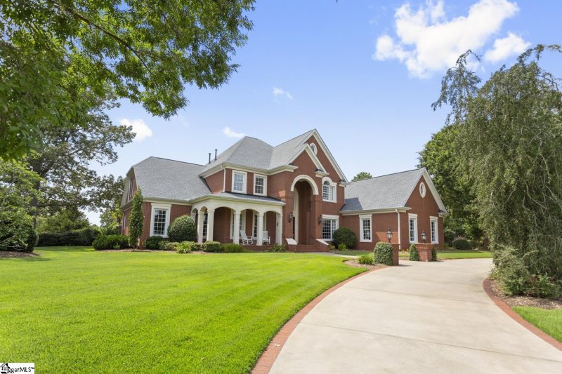 Property image 2 of 103 Bent Willow Way in Willow Ridge, Easley, SC 29642