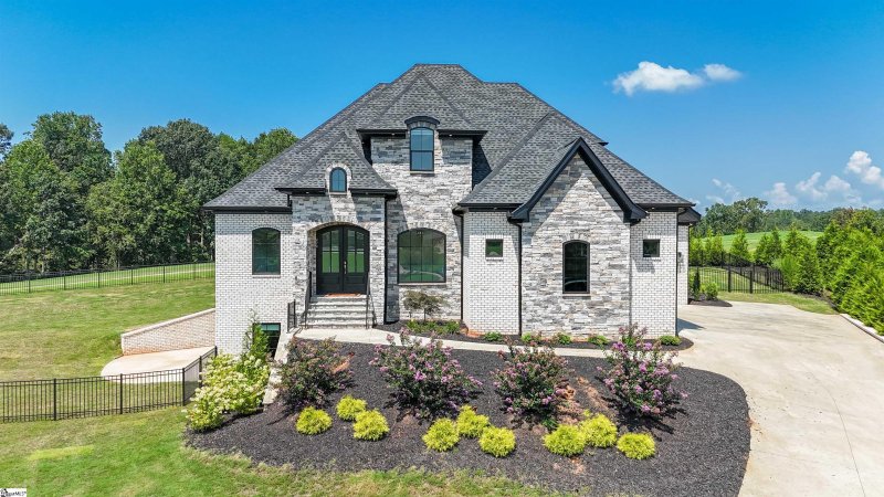 Woodfin Ridge