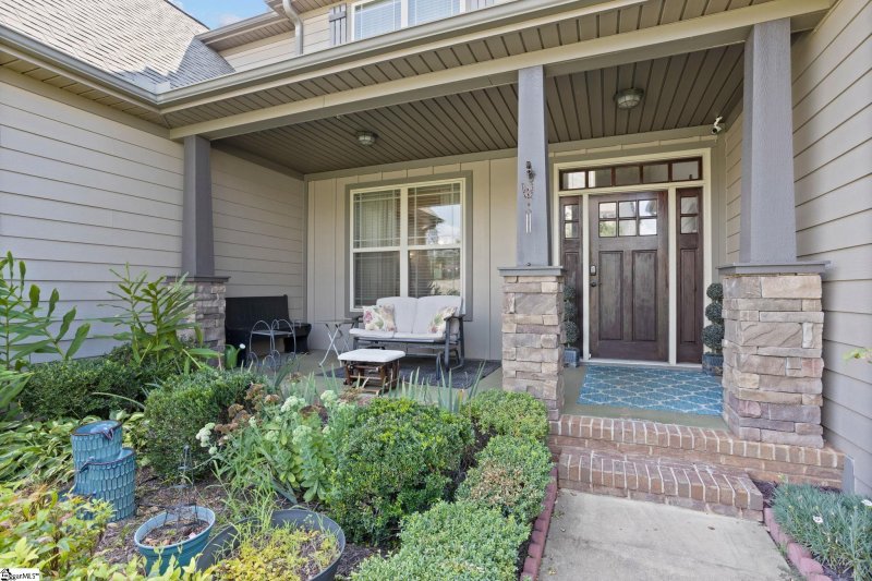 Property image 3 of 213 Castle Creek Drive in Castle Rock, Greer, SC 29651