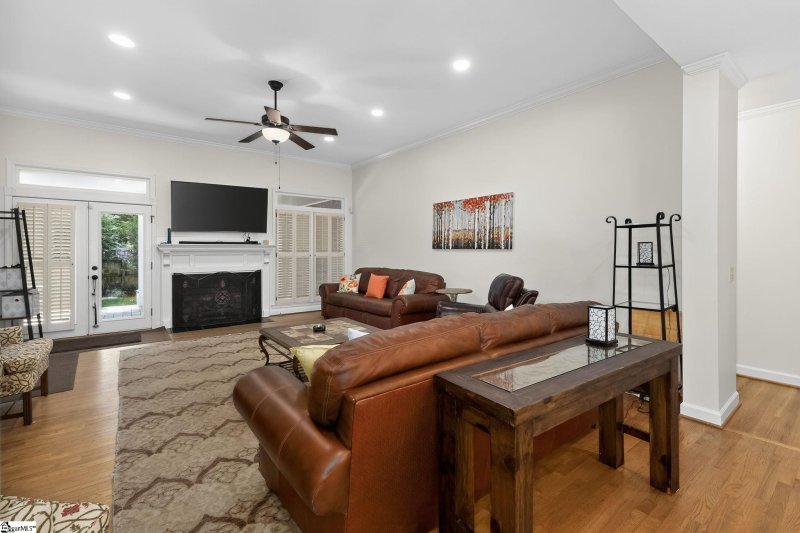 Property image 3 at 201 Millstone Way, Simpsonville, SC 29681