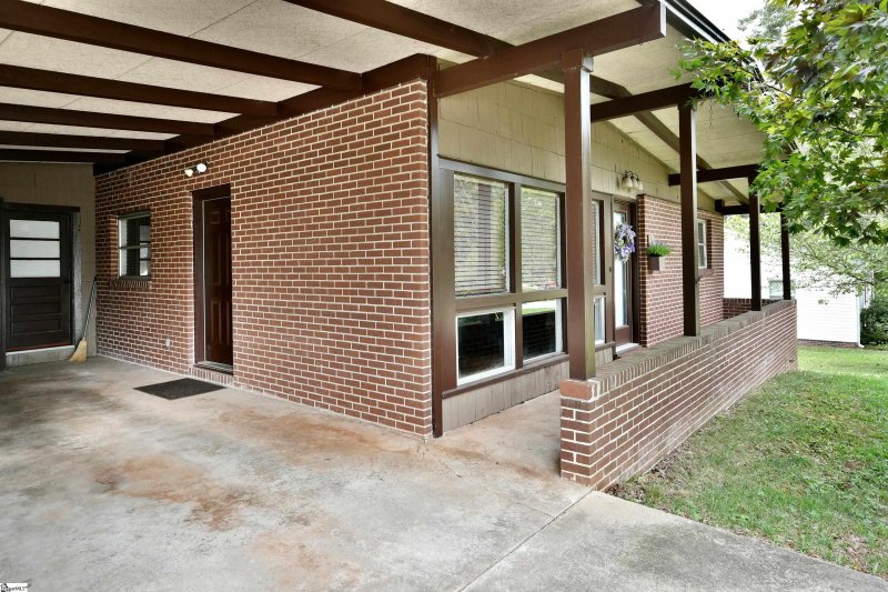 Property image 5 at 5 Blue Mountain Drive, Greenville, SC 29617