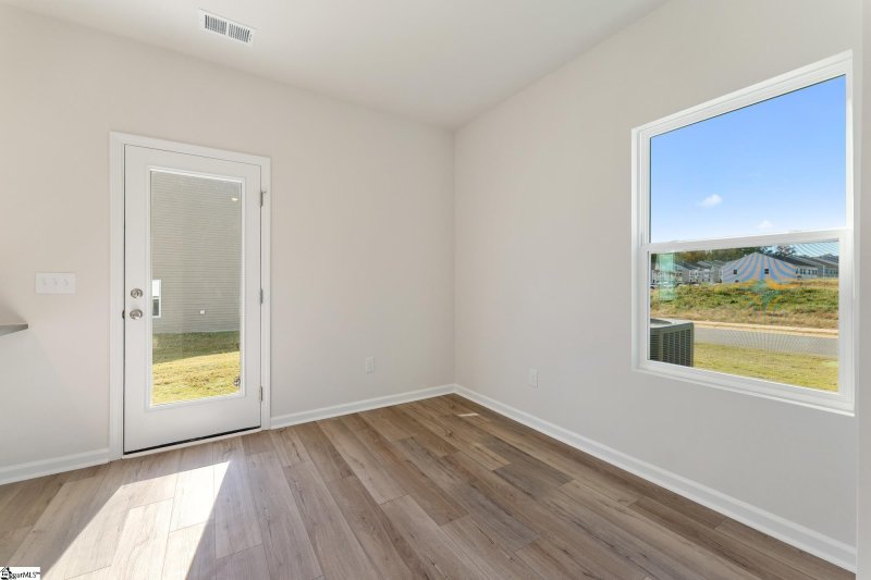 Property image 4 at 300 Cambrian Court, Taylors, SC 29687