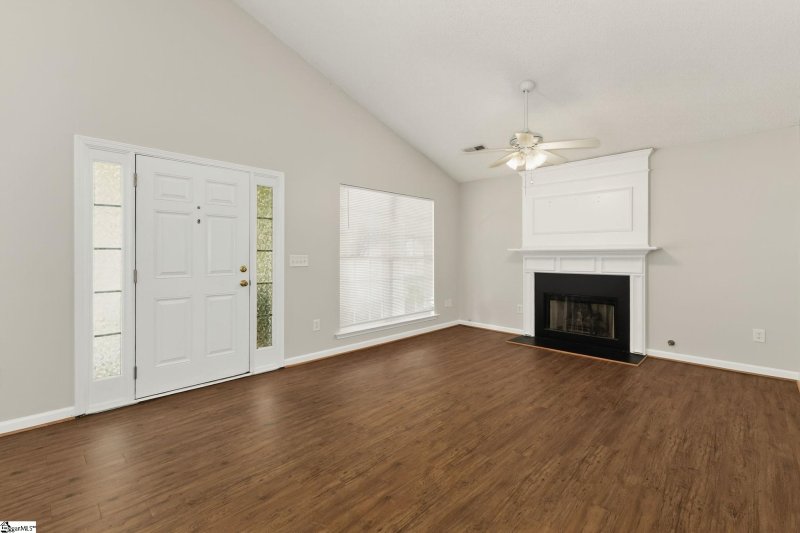 Property image 5 at 530 Glenlea Lane, Greenville, SC 29617