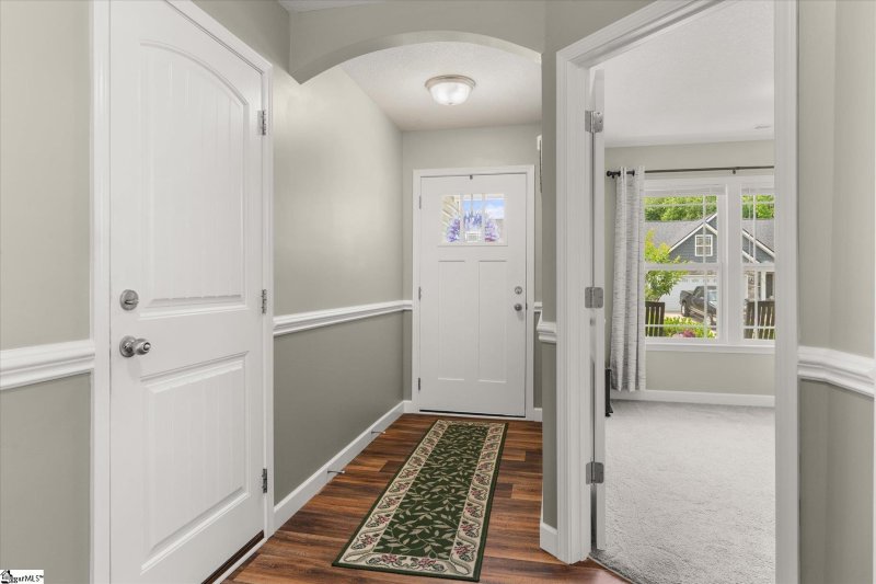 Property image 3 of 906 John Thomas Way in Orchard Crest, Greer, SC 29651