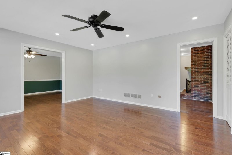 Property image 3 of 200 Del Norte Road in Del Norte, Greenville, SC 29615