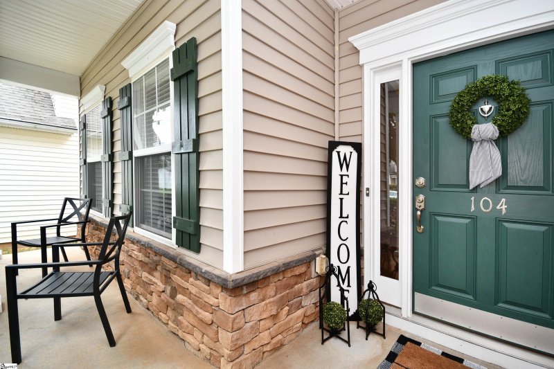 Property image 3 at 104 Knoll Ridge Drive, Greer, SC 29650
