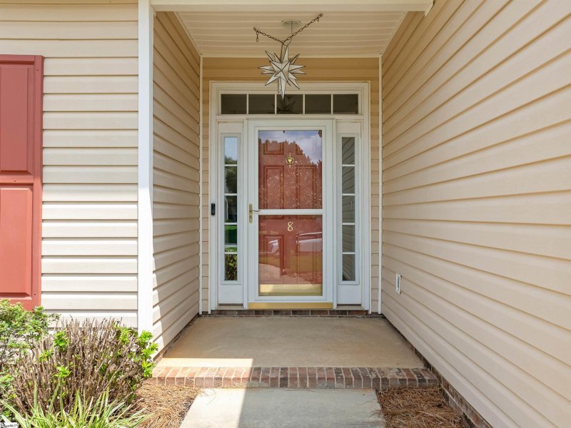 Property image 2 of 8 Wild Thorn Lane in Shadow Moss, Greenville, SC 29615