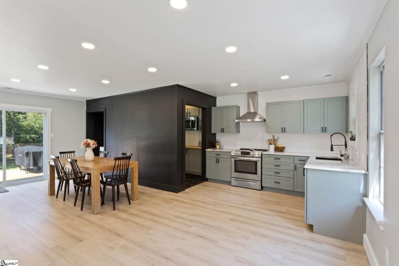 Property image 4 at 208 Furr Road, Piedmont, SC 29673