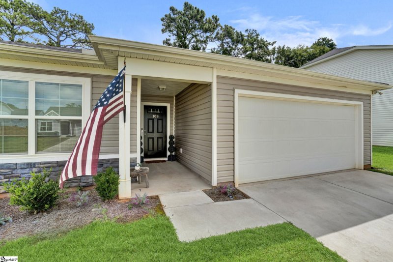 Property image 5 at 109 Myers Lane, Laurens, SC 29360